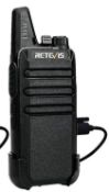 (10J) Contents Of 4x Containers. To Include Mixed Charging Cables, 9x RETCV15 Walkie Talkies, Style