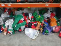 (R3) Trader Lot Of Approx 100+ Of Christmas Inflatables.