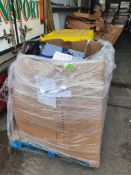 (CAN) Trader Pallet Of Mixed Christmas Lights And Ornaments. Pallet Size Approx 1.2m x 1.2m x 1m Ta