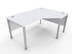 4 x Icarus white corner desk *BRAND NEW IN BOXES* RRP £1,455