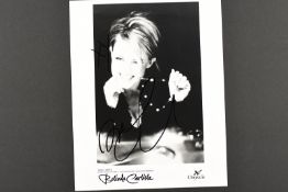 BELINDA CARLISLE Original signature