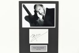 PETE TOWNSHEND Original signature