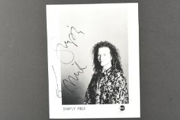 MICK HUCKNALL Original signature