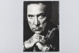 TOM JONES Original signature
