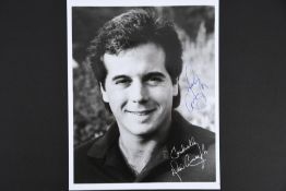 DEZI ARNAZ Original signature