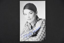 GLENDA JACKSON Original signature