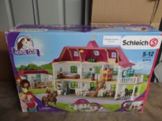 Schleich Horse Club Lakeside Country House and Stable. RRP £129.99 - GRADE U