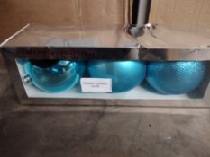 Christmas Concepts¨ 3-150mm Extra Large Baubles. RRP £19.99 - GRADE U