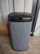 Tower 42 Litre Sensor Kitchen Bin - Grey. RRP £55.00 - GRADE U