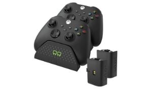 (10I) RRP £19.99. 5x Venom Twin Docking Station Xbox Series. (4x White, 1x Black)
