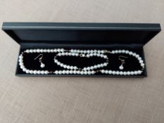 Pearl and Bead Necklace Bracelet and Earrings Set