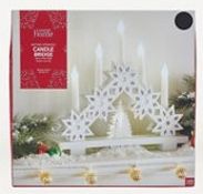 (R8) 3x Foliage Wreath & Garland Light Set RRP £25 Each. 1x Light Up Candle Bridge Battery Operated