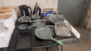(9G) 16x Items. To Include 6 Piece Durastone Professional Pan Set. 4x Baking Trays. 1x Breville Bla