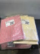22 x gingham table cloths