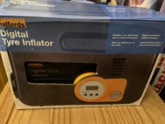 Boxed Halfords Digital Tyre Inflator