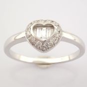14K White Gold Diamond Ring (Total 0.29 Ct. Stone)