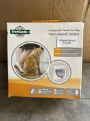 Staywell¨ Manual 4-Way Locking Classic Cat Flap. RRP £20.99 - Grade U
