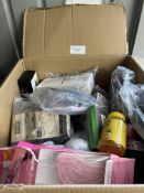 ASSORTED BOX HOMEWARE AND ELECTRONICS APPROX RRP £250. RRP £250 - Grade U