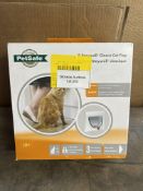 Staywell¨ Manual 4-Way Locking Classic Cat Flap. RRP £20.99 - Grade U