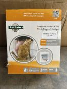 Staywell¨ Manual 4-Way Locking Classic Cat Flap. RRP £20.99 - Grade U