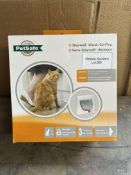 Staywell¨ Manual 4-Way Locking Classic Cat Flap. RRP £20.99 - Grade U