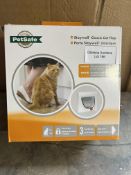 Staywell¨ Manual 4-Way Locking Classic Cat Flap. RRP £20.99 - Grade U