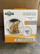 Staywell¨ Manual 4-Way Locking Classic Cat Flap. RRP £20.99 - Grade U