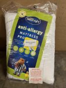 Silentnight Anti-Allergy Mattress Protector - Kingsize. RRP £18.00 - GRADE U