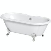 Traditional roll top bath 1774 x 805. No Feet