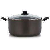 (R8) 7x Items. 1x Large Casserole Dish With Lid. 1x Stock Pot With Lid. 1x Wok. 1x Medium Saucepan