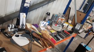 (11C) Contents Of Shelf – Mixed Kitchenware Items. To Include Knives, Can Openers, Metal Straws, Gr