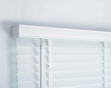 (9G) Lot RRP £312. 4x Little Black Book Wood Venetian Blind. 1x White 5cm Wood (Drop 160cm, Width