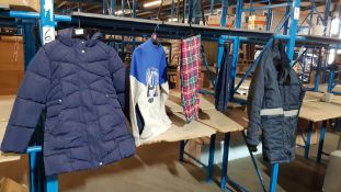 10x Mixed Clothing Items (All Appear As New, Most With Tags Attached)