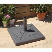 (6H) 3x Parasol Bases. 1x Heavy Duty Square 19kg Grey. 1x Heavy Duty 14kg Round Black. 1x Heavy Du