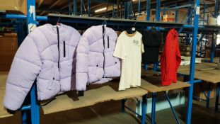 10x Mixed Clothing Items (All Appear As New, Most With Tags Attached)