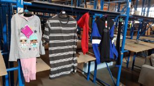 10x Mixed Clothing Items (All Appear As New, Most With Tags Attached)