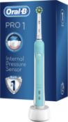 (7I) 4x Braun Oral-B Electric Toothbrush. 2x Pro 1 600 Cross Action. 1x Pro 2 2000 Cross Action. 1