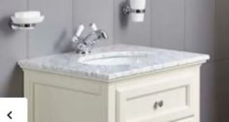 RRP £299. Savoy 600mm Old English Worktop with Basin - White Carrara Marble. SKU: 531556. Accessori