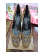 Gucci GG Beige Suede Shoes. Size 9B