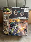 T-Rex: Battle of the Giants Product No.: 70624. RRP £69.99 Grade U