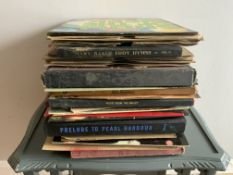 Mixed vinyl records and albums- Decca, HMV, Columbia