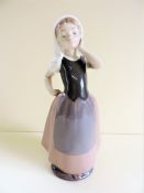 Lladro NAO Daisa Figurine 'Farmers Girl' c.1982