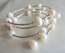 Vintage Laura Ashley Cultured Pearl Bangle