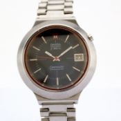 Omega / Seamaster Electronic F300 Hz Chronometer - Gentlemen's Steel Wrist Watch