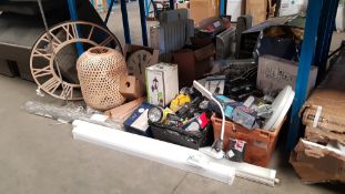 (2K) Trader’s Lot - Contents Of Bay Floor. Mixed Lot To Include Large Wall Clock, Jones Wall Clock,
