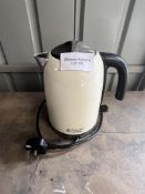 Russell Hobbs Worcester Cream Stainless Steel Kettle. RRP £50.00 - GRADE U