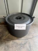 Metal hanging pot. RRP £15.00 - GRADE U