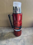 Thermos Stainless King Flask, Red, 1.2 L 184803. RRP £29.99 - GRADE U