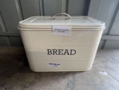 Living Nostalgia Bread Bin. RRP £29.99 - GRADE U