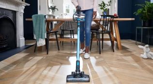 (6J)RRP £219.99. Vax One PWR System Blade 3 Pet Cordless Vacuum. (Grade C Stock).